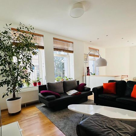 Grosses Und Helles Innenstadt Apartment - Ferienwohnung บาดฮอมบูร์ก ฟอร์ แดร์เฮอเฮอ ภายนอก รูปภาพ
