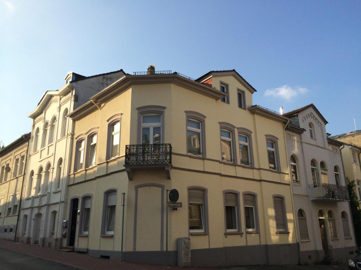 Grosses Und Helles Innenstadt Apartment - Ferienwohnung บาดฮอมบูร์ก ฟอร์ แดร์เฮอเฮอ ภายนอก รูปภาพ