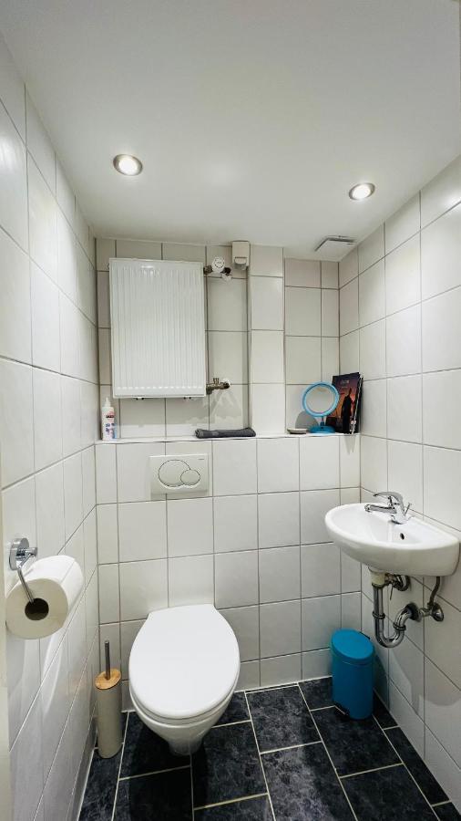 Grosses Und Helles Innenstadt Apartment - Ferienwohnung บาดฮอมบูร์ก ฟอร์ แดร์เฮอเฮอ ภายนอก รูปภาพ